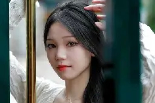 娱乐圈大事件：刘昊然周冬雨复合传闻、卢昱晓屏摄道歉、杨紫《家业》恶评风波、阿Sa婚变辟谣