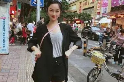 顶流网红翻车 白冰卸下网红滤镜道歉